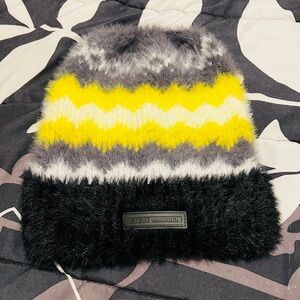 Womens Steve Madden beanie